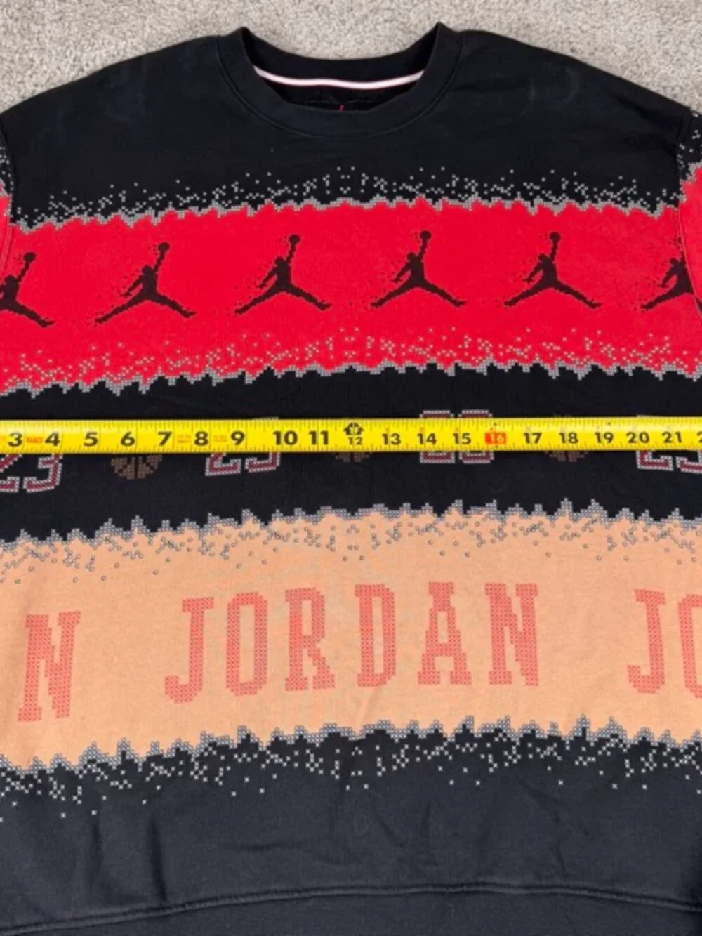 Jordan Essentials Holiday Fleece Crew Neck Sweatshirt Mens Large Black Pullover